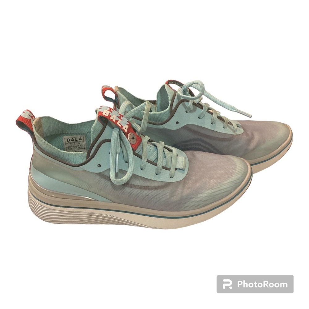 Bala 12 nursing comfort sneaker unisex women’s 7.5 men’s 6.0 Euro 38 blue